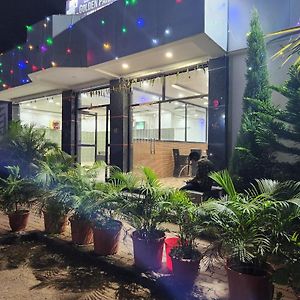 Golden Park Inn